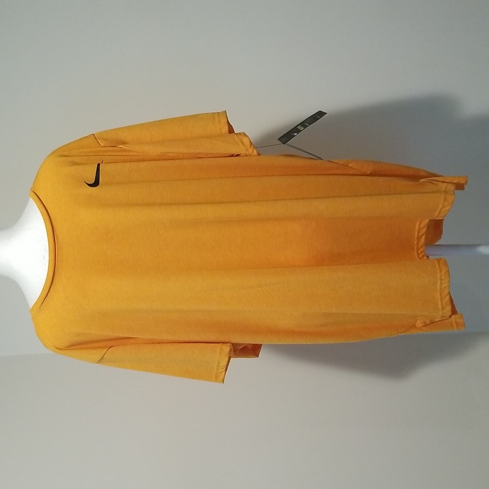 NWT! Nike Orange Dri-Fit Short Sleeve T-Shirt